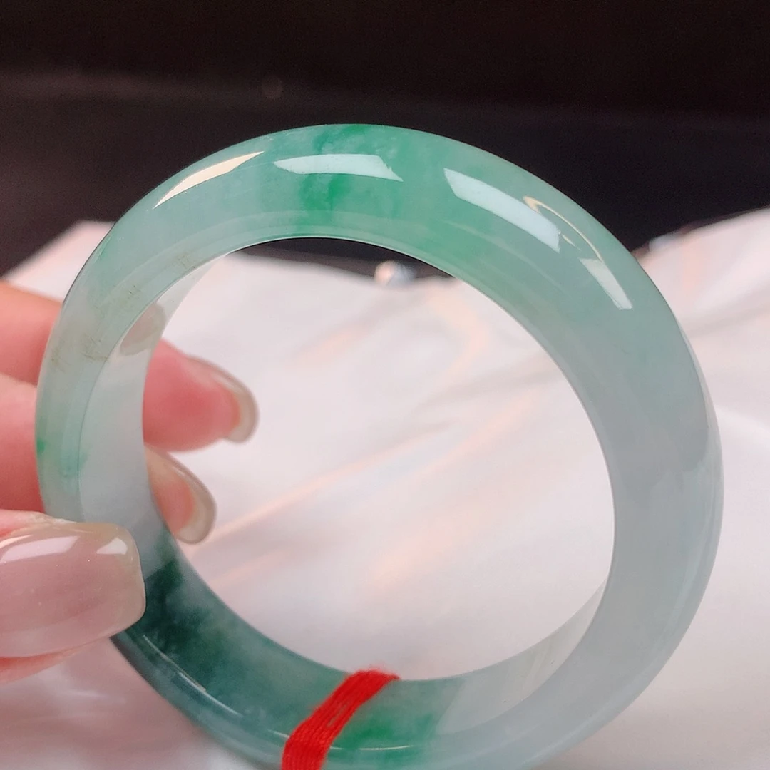 【闪购商品】未镶嵌手镯（贵妃镯）翡翠54