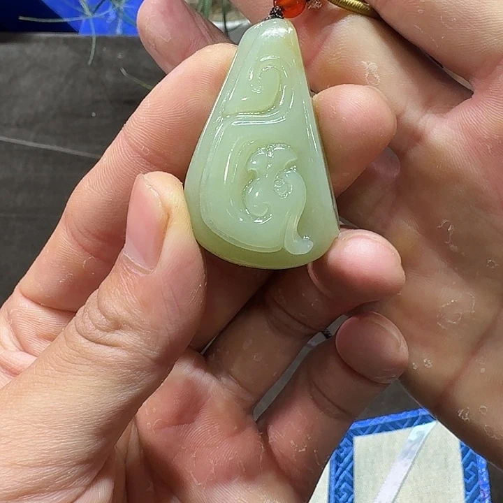 未镶嵌和田玉车挂