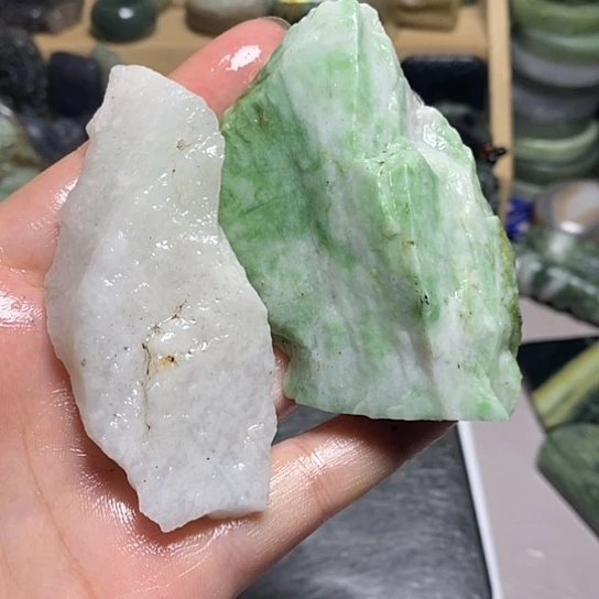 独山玉未镶嵌珠宝半成品