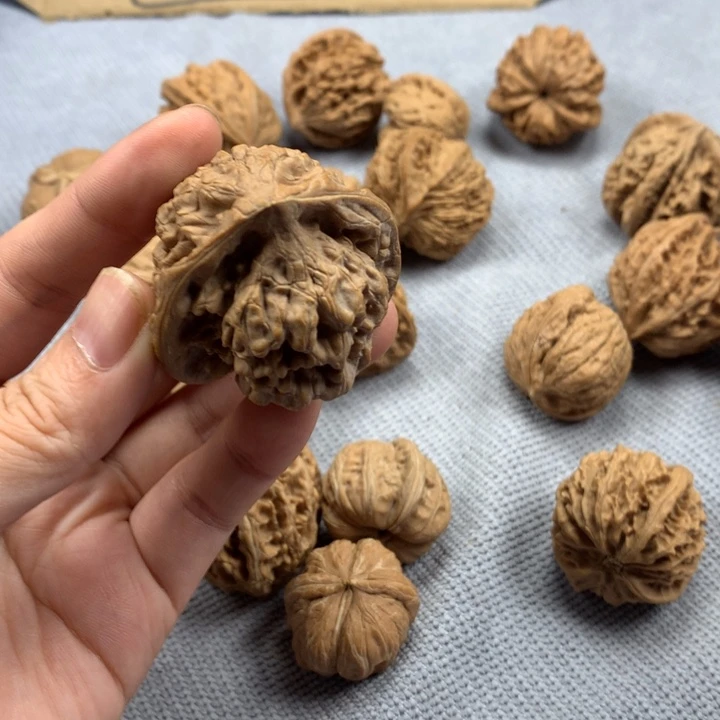 岁***静文玩核桃吊坠异形单只