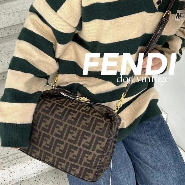 大吉中古/FENDI芬迪大饭盒手提包