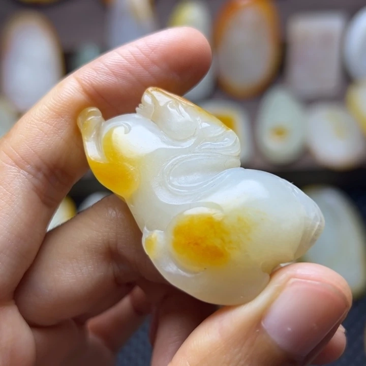 颈饰未镶嵌和田玉