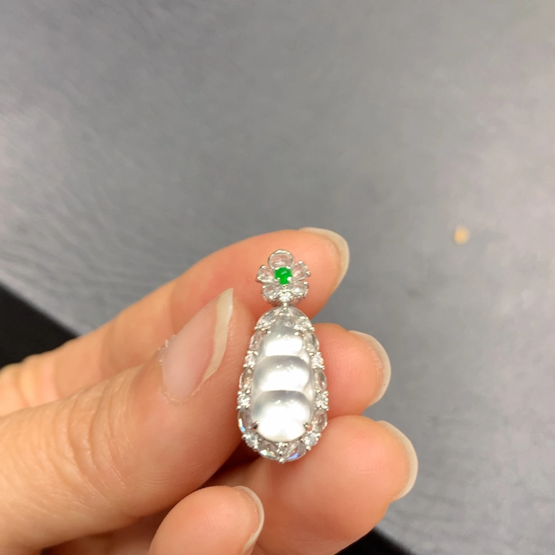 翡翠18K金镶嵌吊坠(不含链)