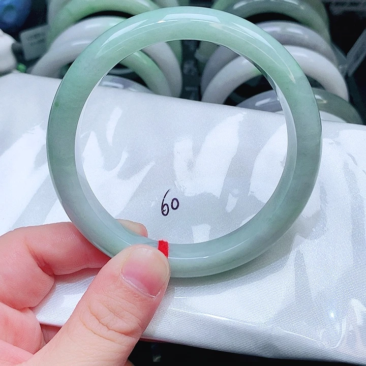 翡翠未镶嵌手镯225