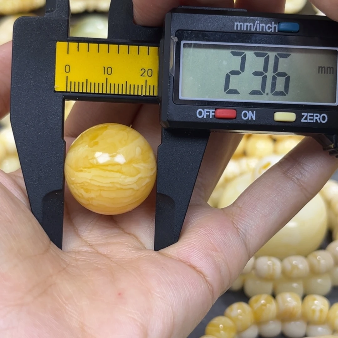 琥珀未镶嵌手串……