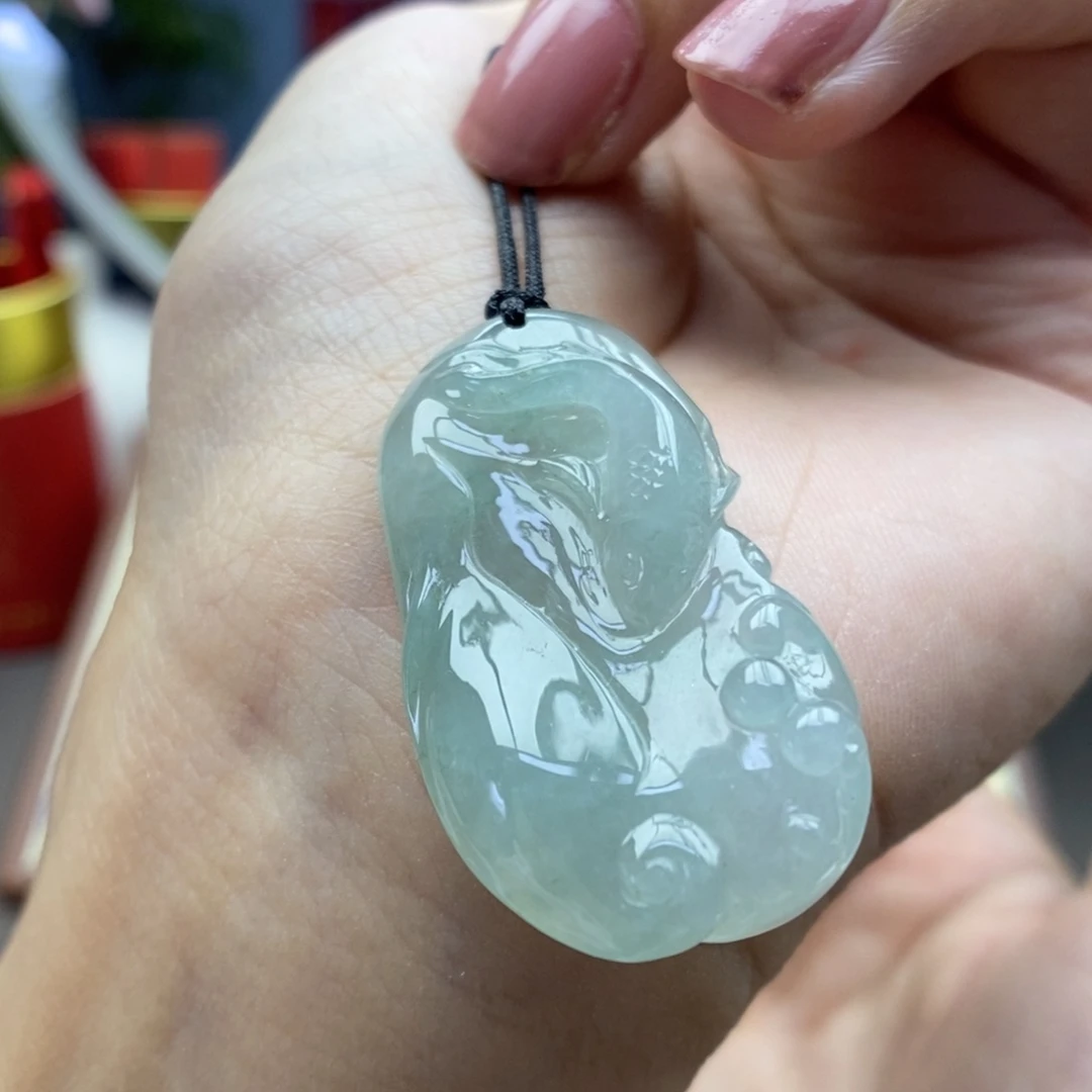 翡翠未镶嵌颈饰吊坠
