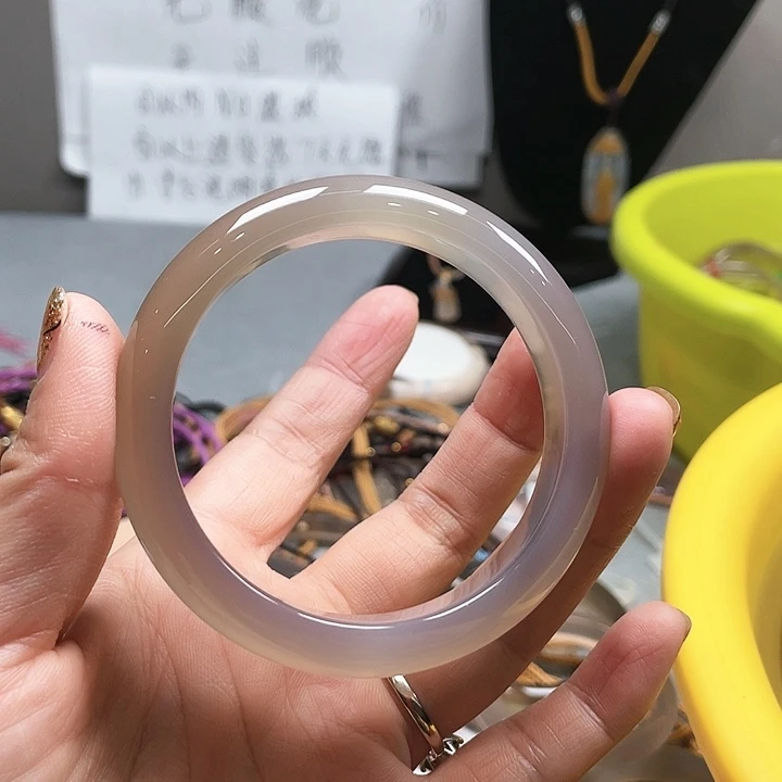 玛瑙/玉髓手镯未镶嵌止***语