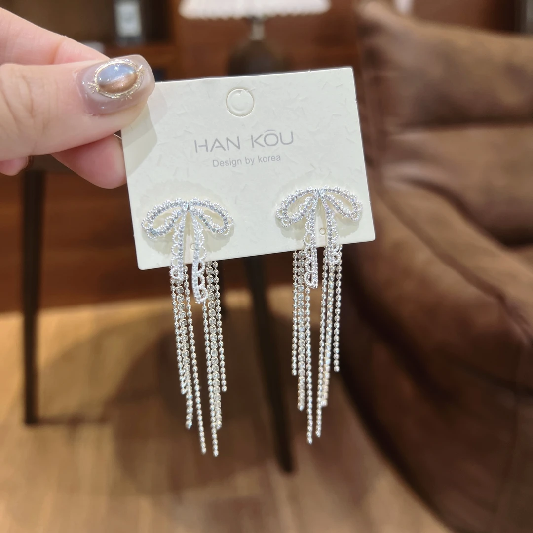 铜合金耳饰 韩系镂空蕾丝蝴蝶结长款流苏耳环女气质轻奢甜美精致