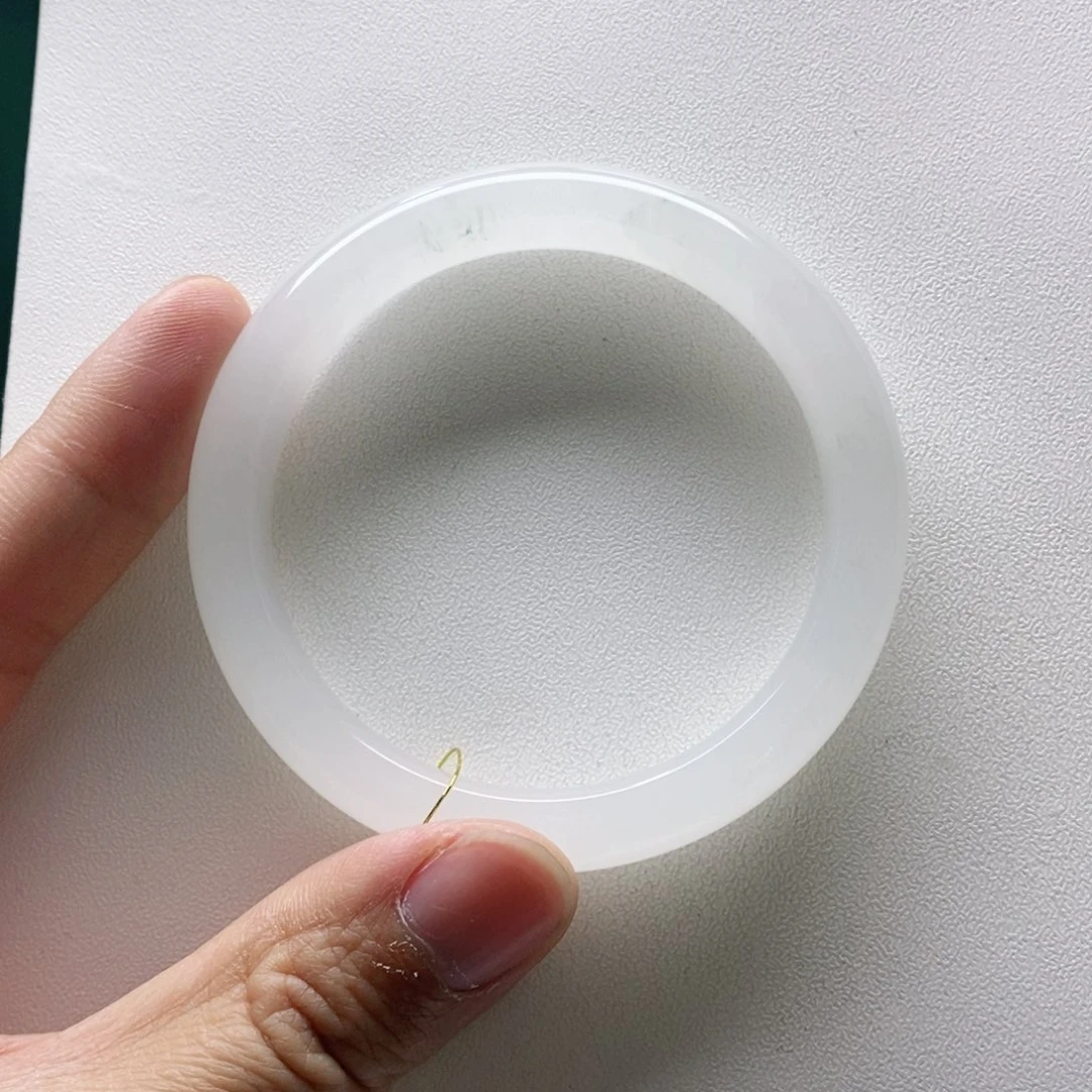 石英质玉手镯未镶嵌小**?58