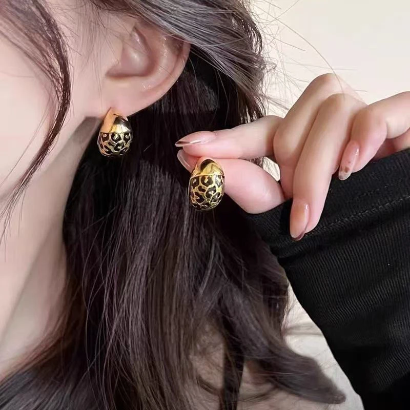 复古简约设计感豹纹耳环圆球耳钉ins小饰品小众饰品时尚饰品耳饰