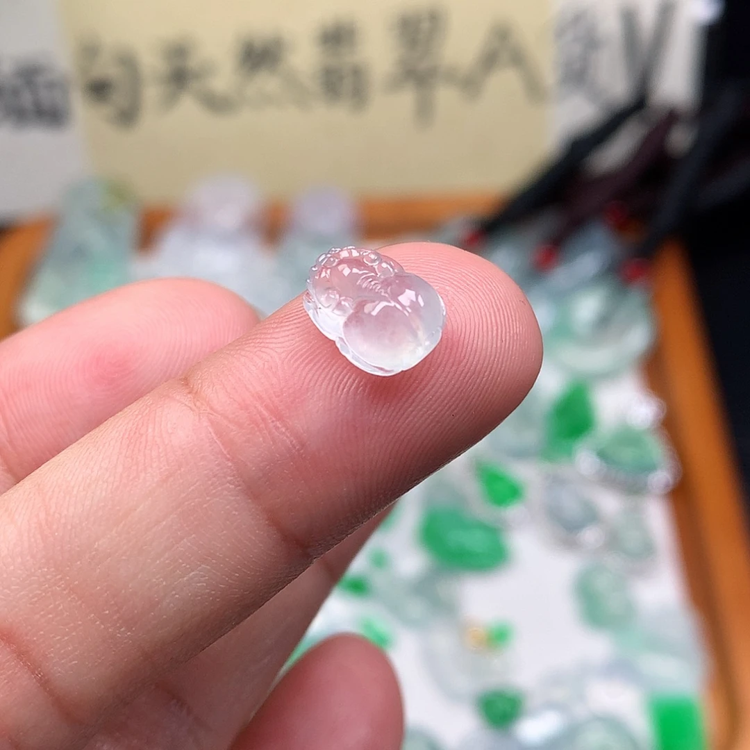 翡翠裸石缅甸天然A货翡翠冰种貔貅