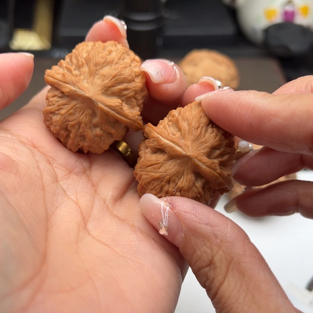 文玩核桃把件黄松峪元宝39