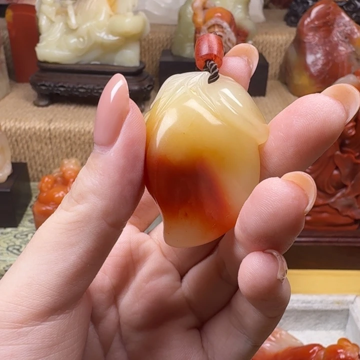 寿山石将军洞三彩芙蓉
