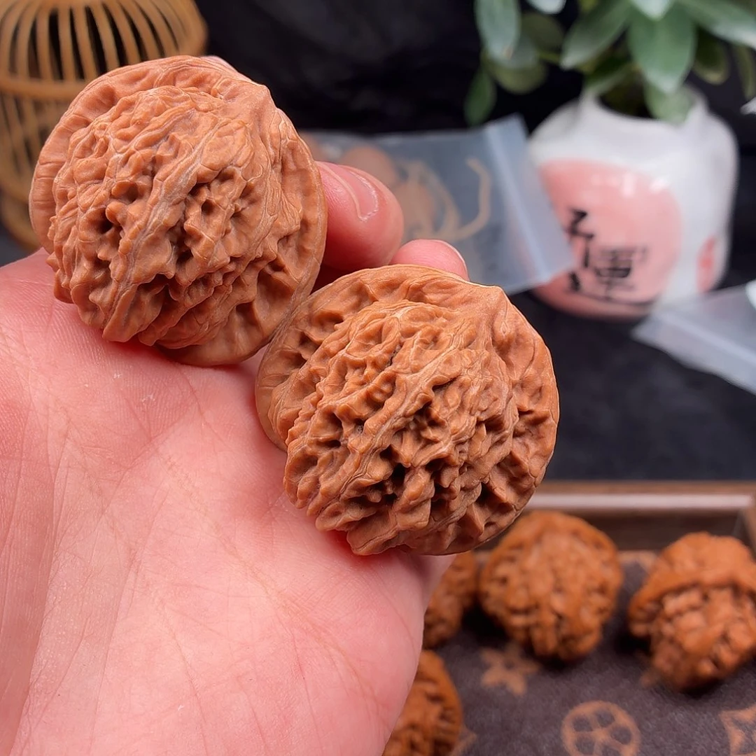 谷***粒文玩核桃吊坠四座楼