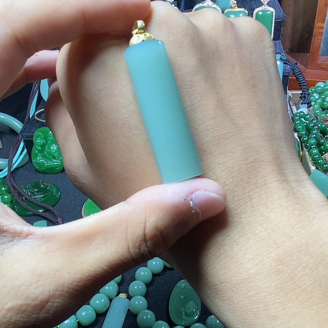 吊坠(不含链)18K金镶嵌和田玉（碧玉）