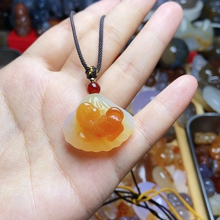 未镶嵌颈饰玛瑙/玉髓