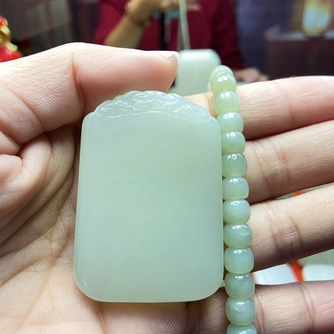 颈饰未镶嵌和田玉无事牌03