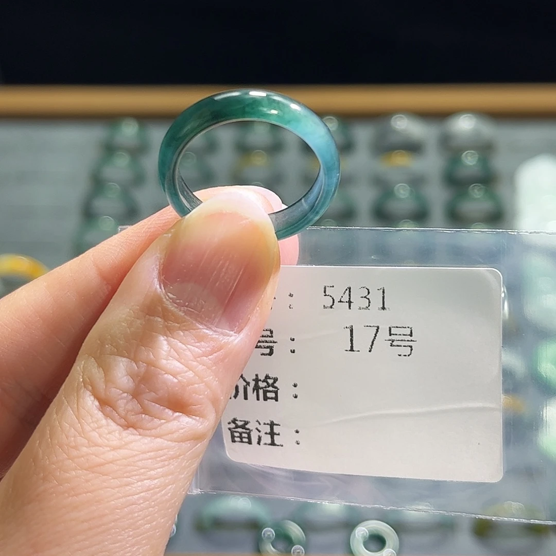 翡翠未镶嵌戒指5431。
