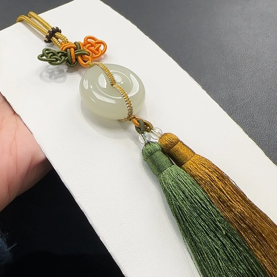 和田玉未镶嵌车挂