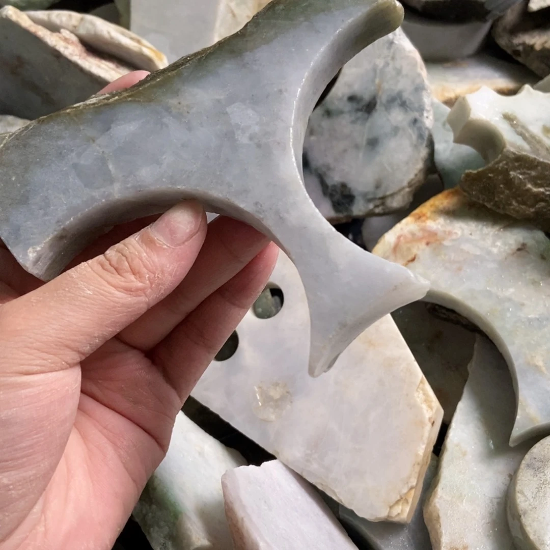 翡翠未镶嵌颈饰天然翡翠