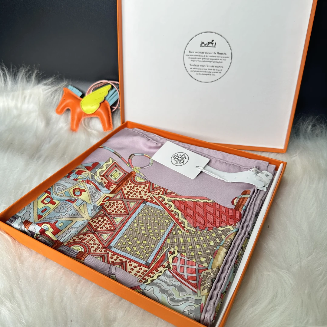 99新 Hermes/爱马仕 丝巾/11287863