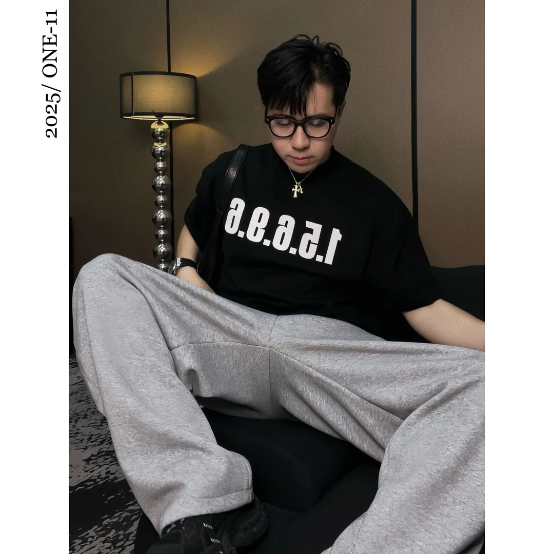 新款宽松版型小领口数字印花短袖T恤ins风简约时髦百搭干净帅气