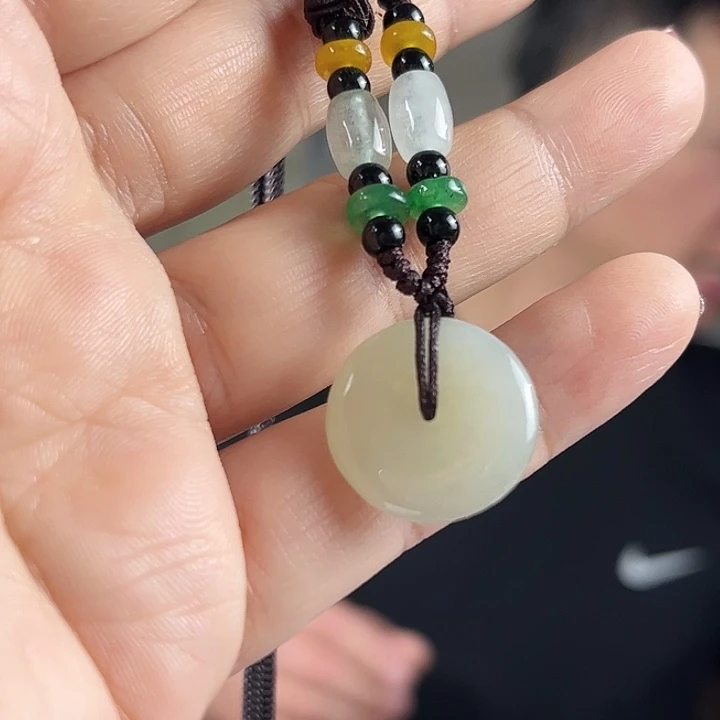 颈饰未镶嵌和田玉丽