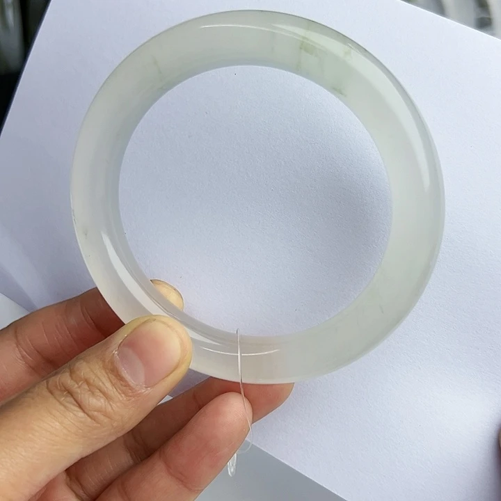 【闪购商品】石英质玉手镯未镶嵌