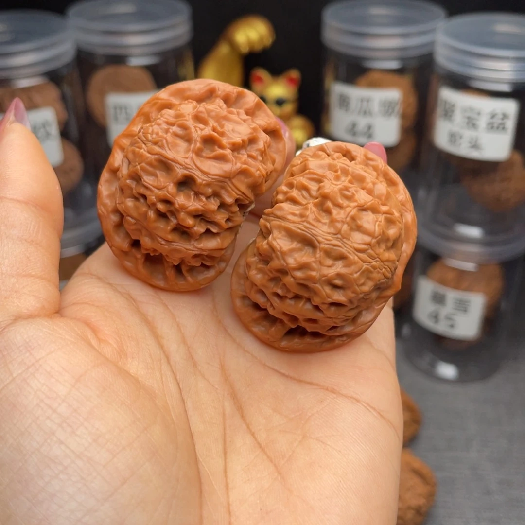 文玩核桃把件宫灯