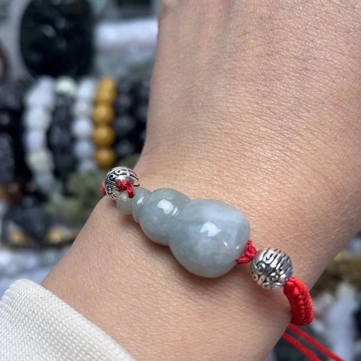 翡翠未镶嵌挂件9448