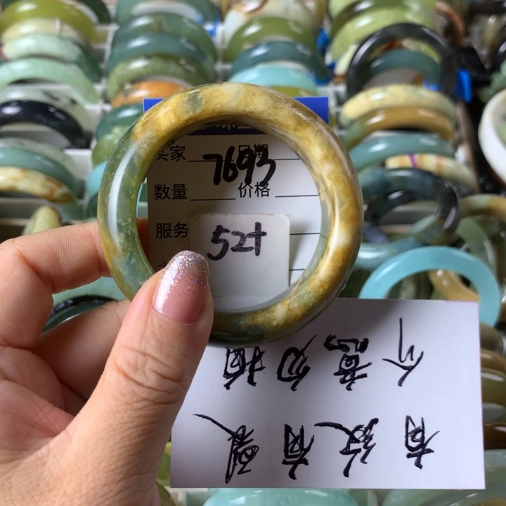 未镶嵌蛇纹石玉手镯7693