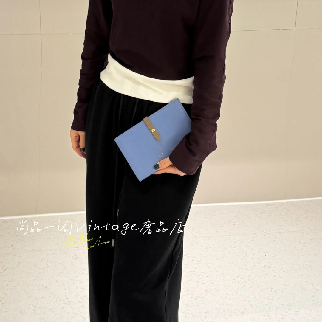 95新 Celine/思琳 尚品一阁/蓝色大钱夹