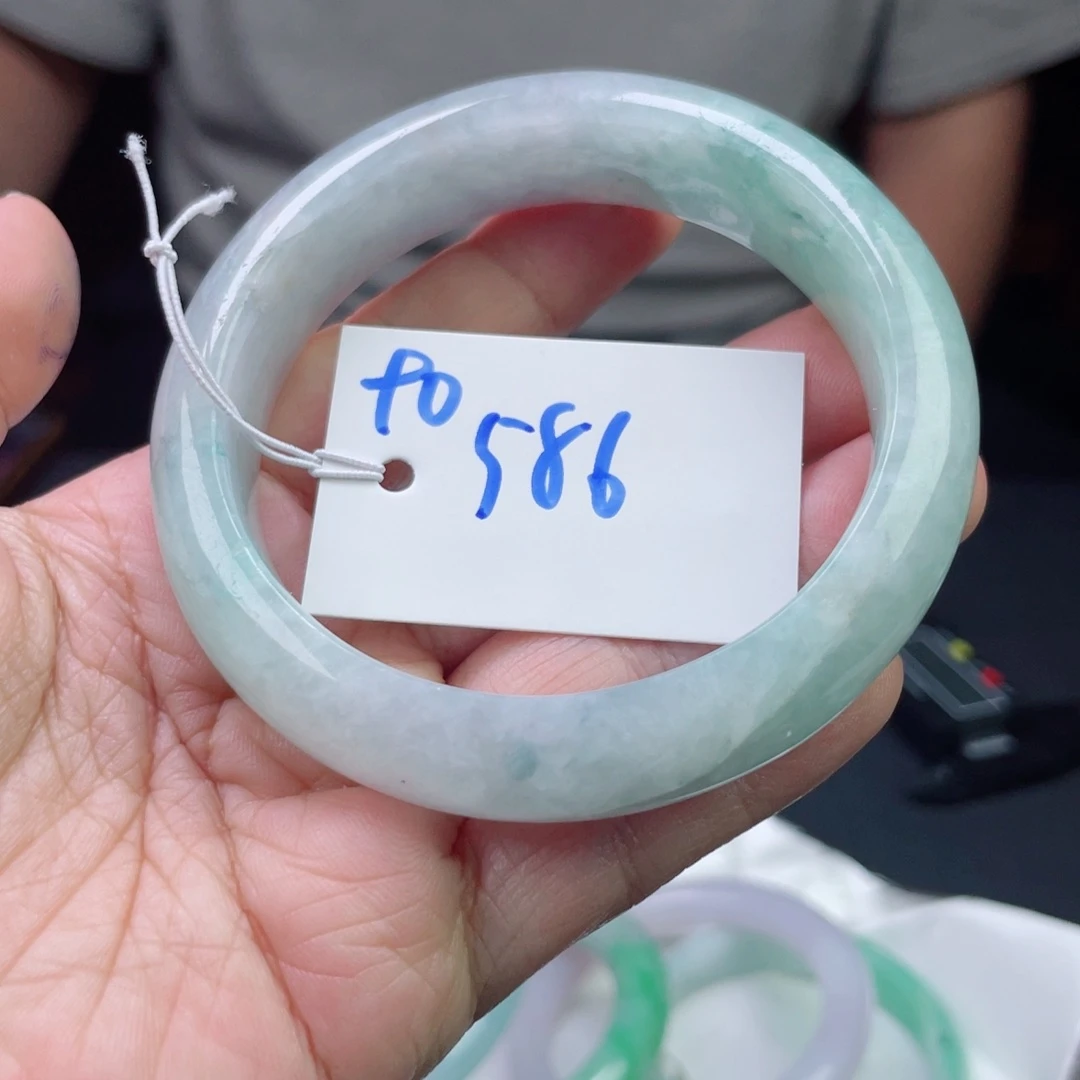 未镶嵌手镯翡翠90