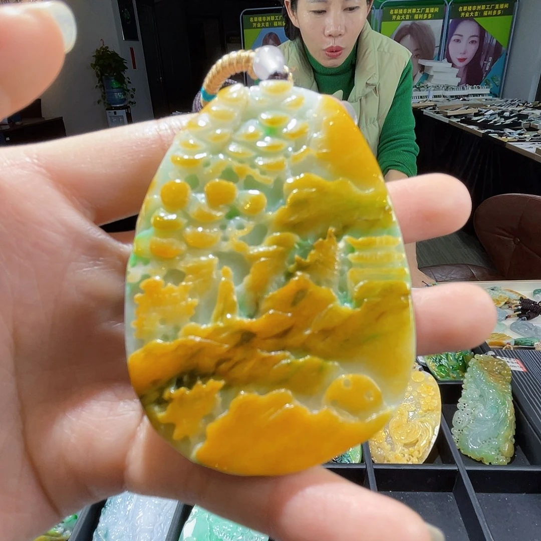 颈饰未镶嵌翡翠翡翠
