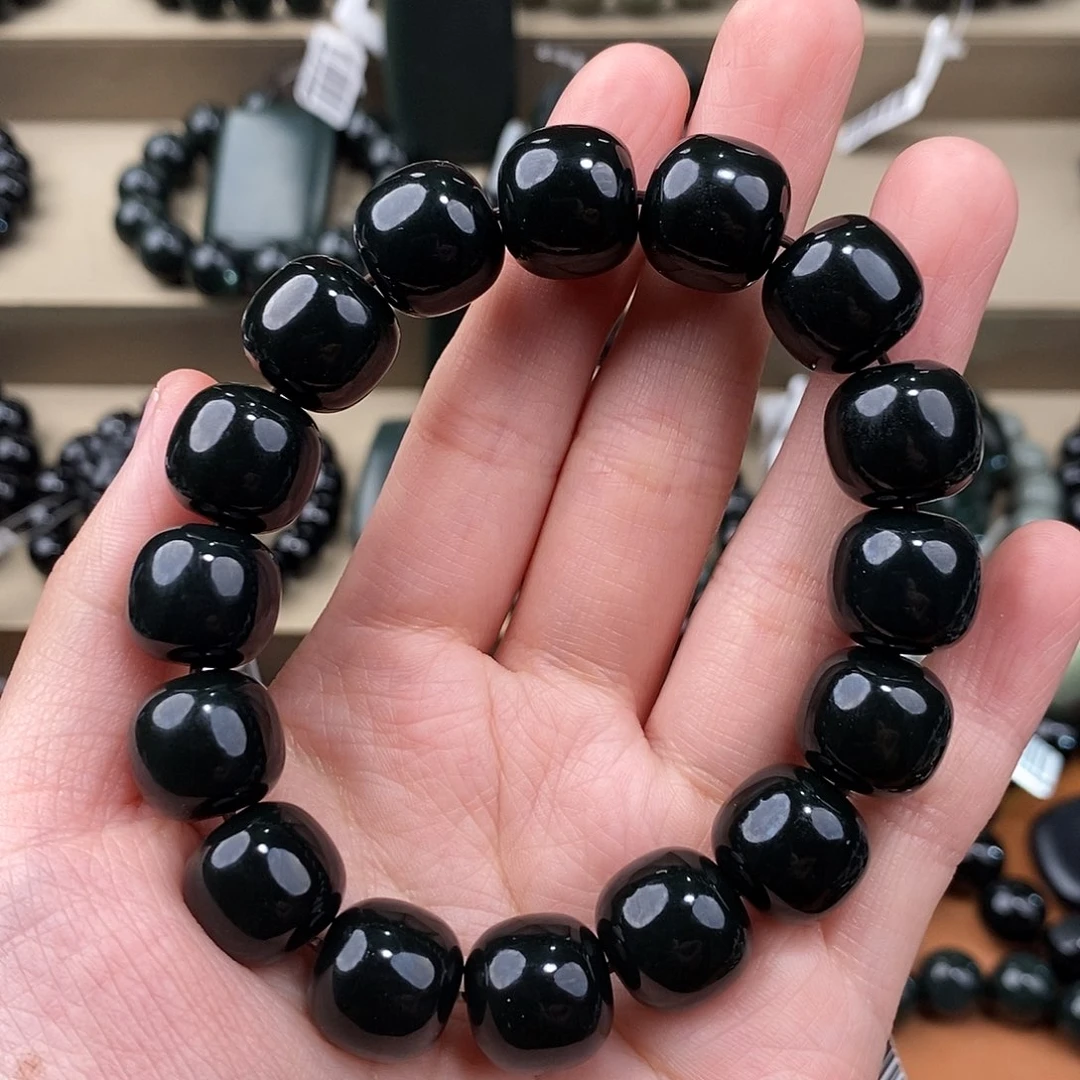 柏***生和田玉未镶嵌手串