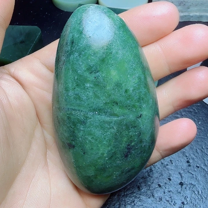 和田玉（糖玉）未镶嵌珠宝奇石