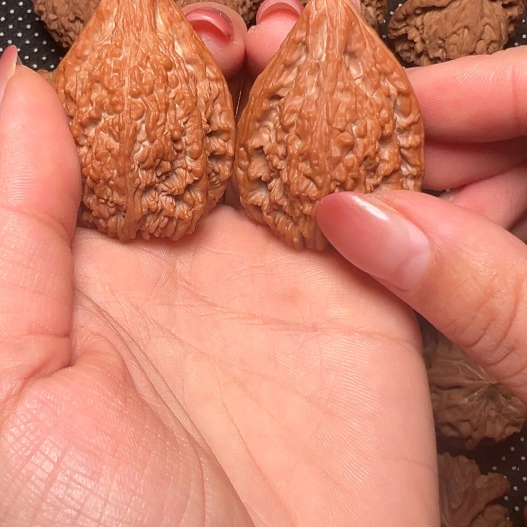 L***店手串/手链核桃塔尖34➕