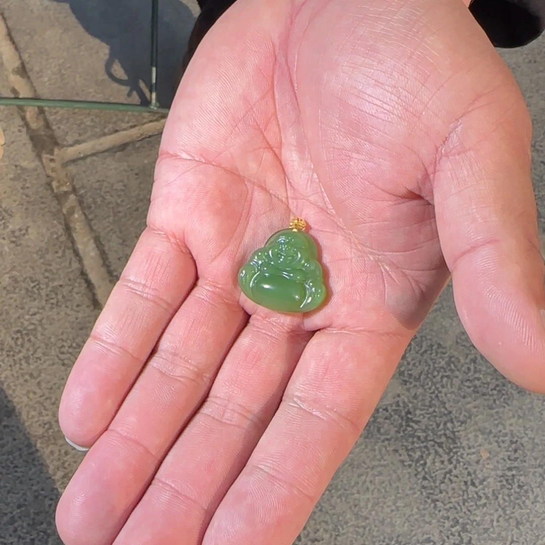 和田玉18K金镶嵌颈饰俄碧纯净版