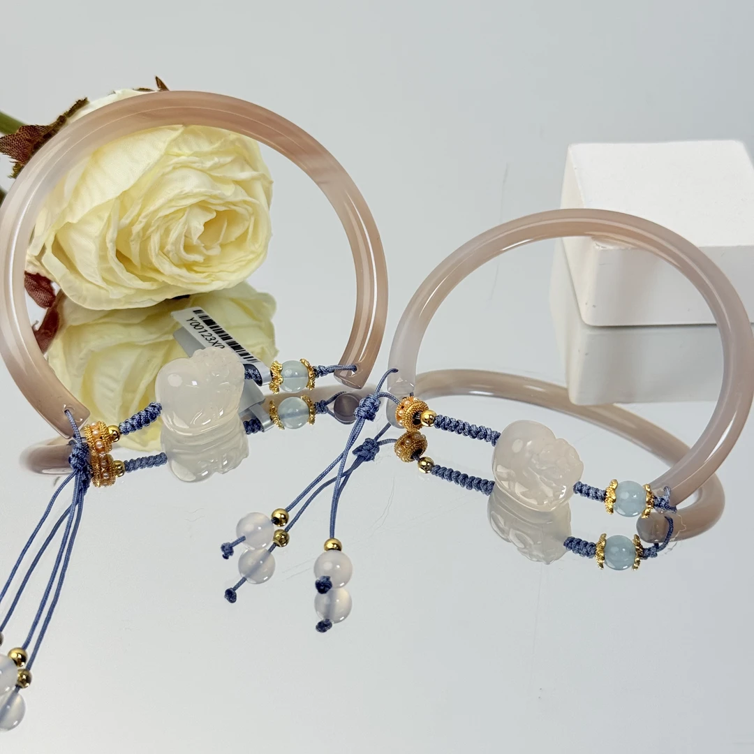 【灰玛瑙半镯】玛瑙手镯（多款随机发）面小仙多样性发其一