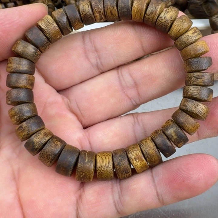 手串沉香不*少乌身手串9克加