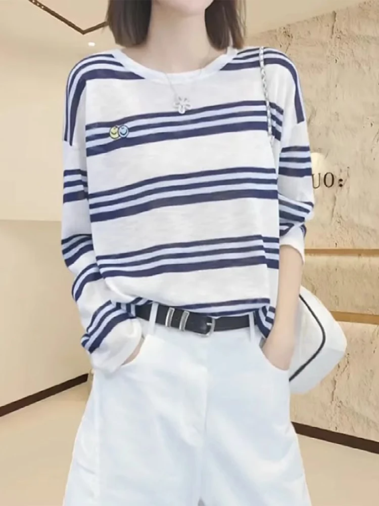 白色条纹长袖防晒T恤女夏季薄款大码遮肉宽松休闲圆领空调衫上衣