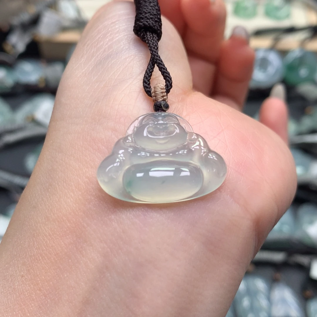 翡翠颈饰未镶嵌佛公