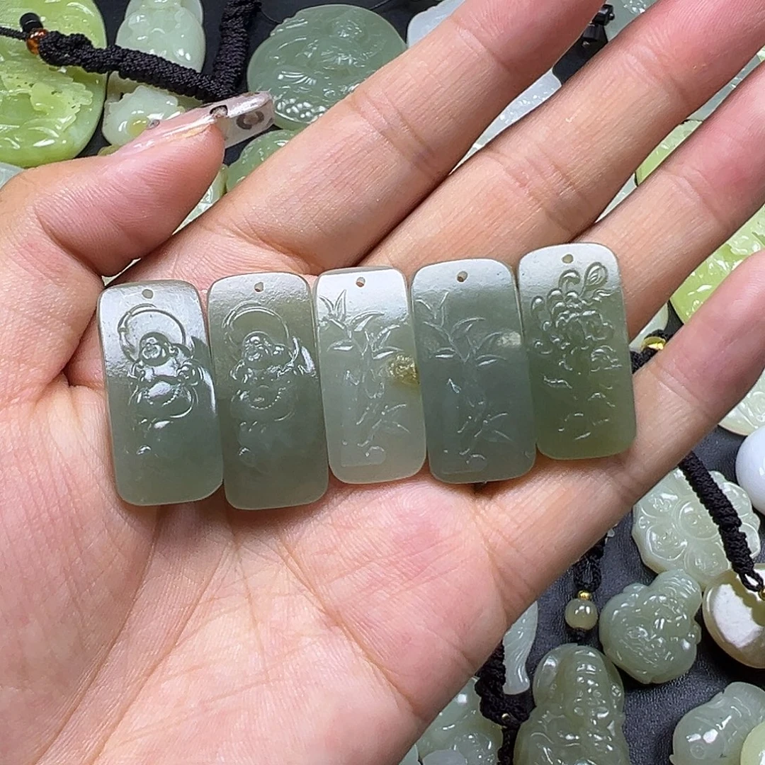 颈饰未镶嵌和田玉