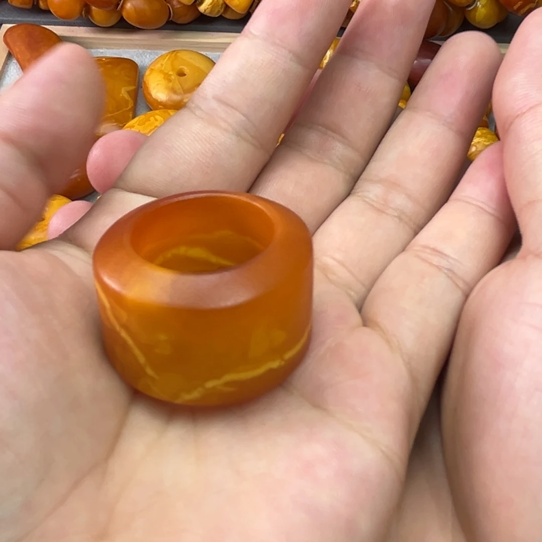 未镶嵌吊坠(不含链)蜜蜡