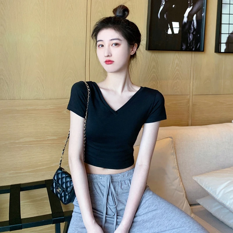 黑色短款上衣女V领紧身百搭短袖t恤夏季高腰网红小个子露脐半袖潮