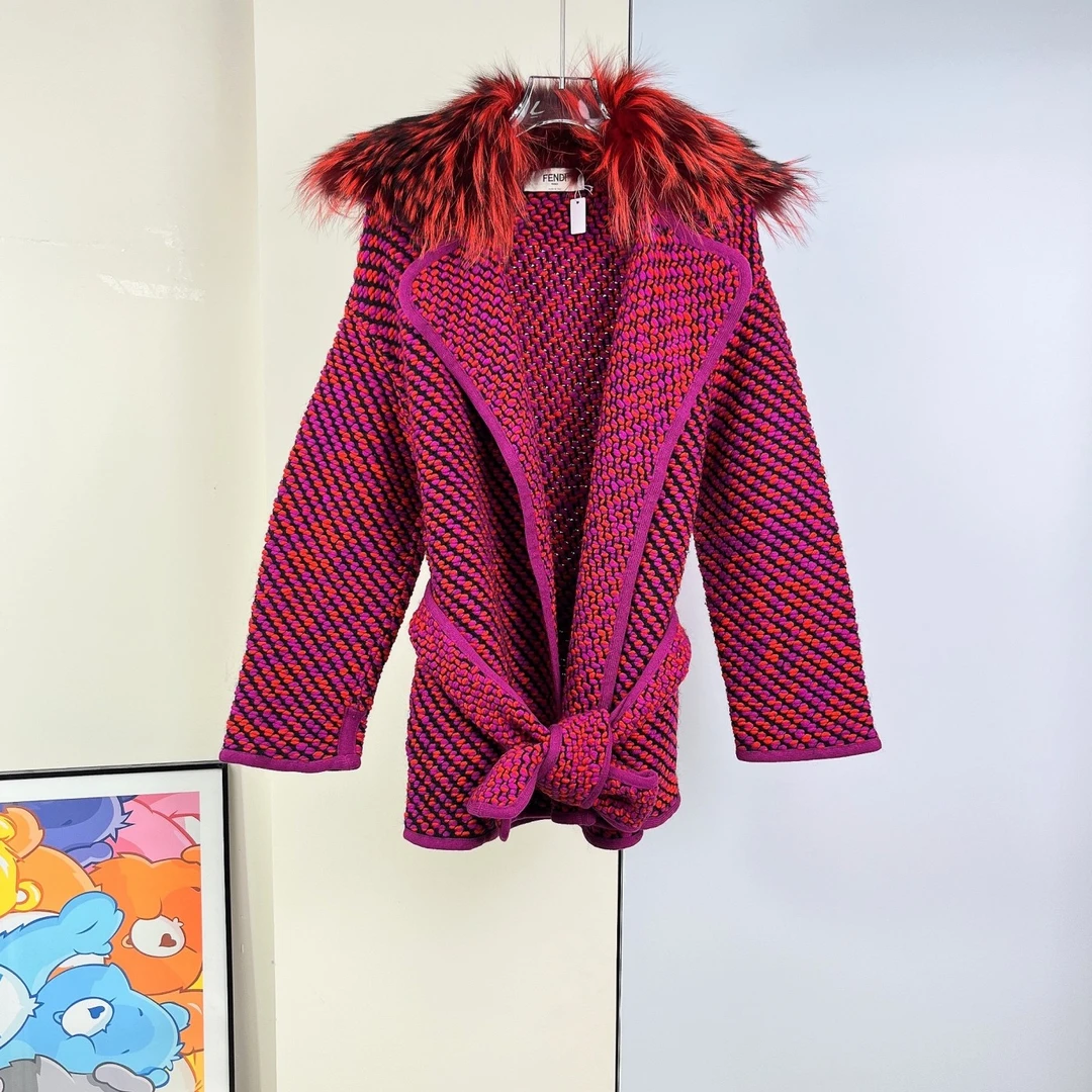 99新 FENDI/芬迪 外套/38码/Xsp33657