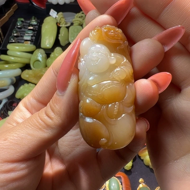 和田玉（糖玉）颈饰未镶嵌