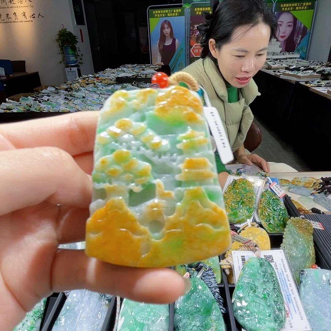 颈饰未镶嵌翡翠翡翠