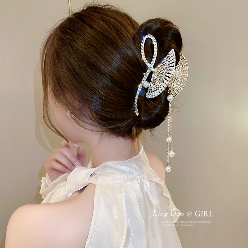 甜妹新款日韩风扇形流苏抓夹发饰设计合百搭显白少女鲨鱼夹头饰