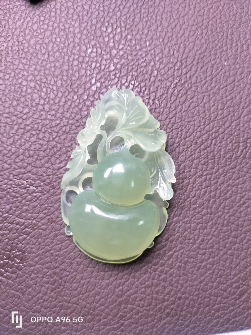 岫玉葫芦手工雕刻